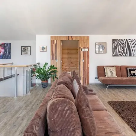 Διαμέρισμα Unique Apartment *