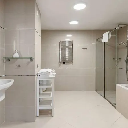 Unique Apartment *
